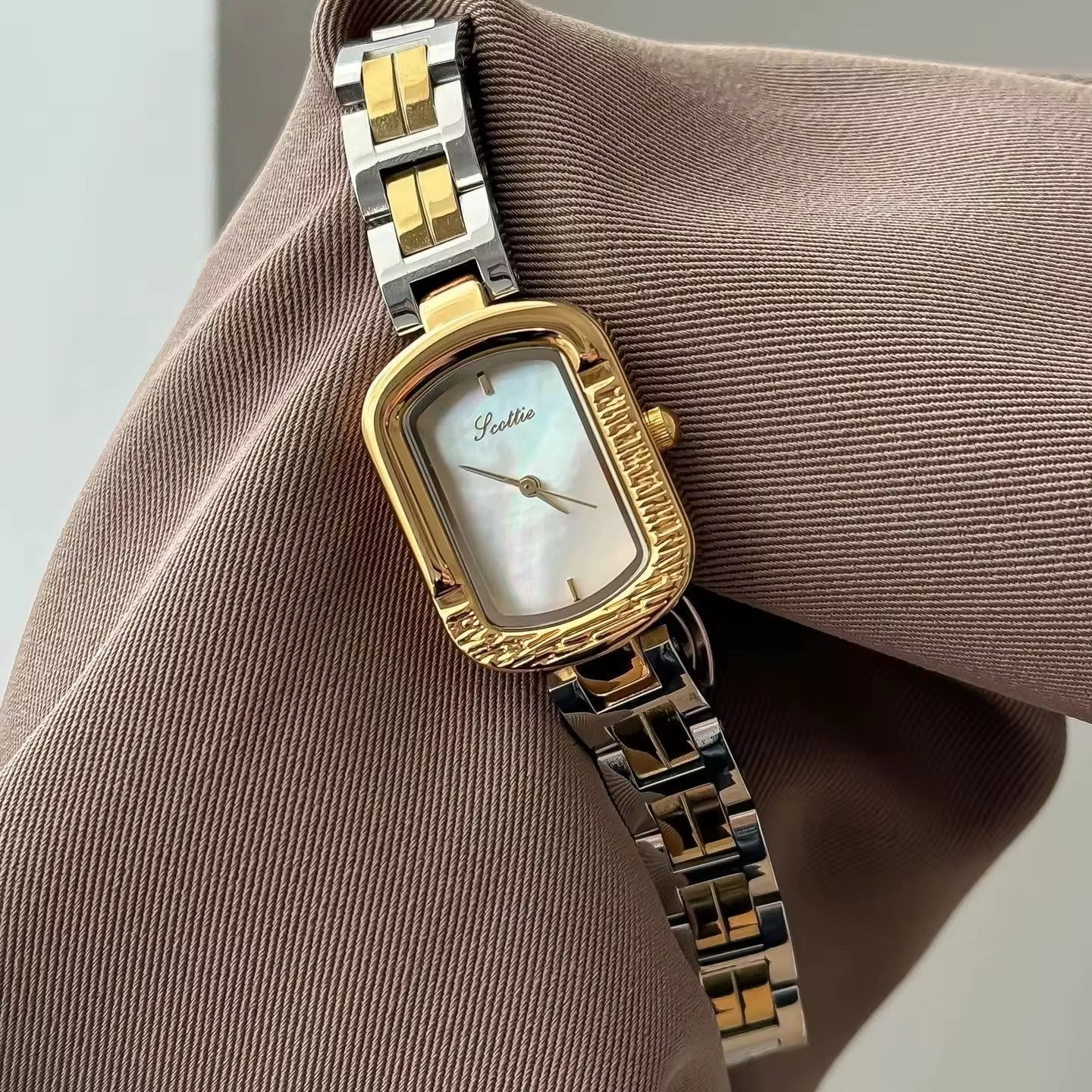 Belle Watch